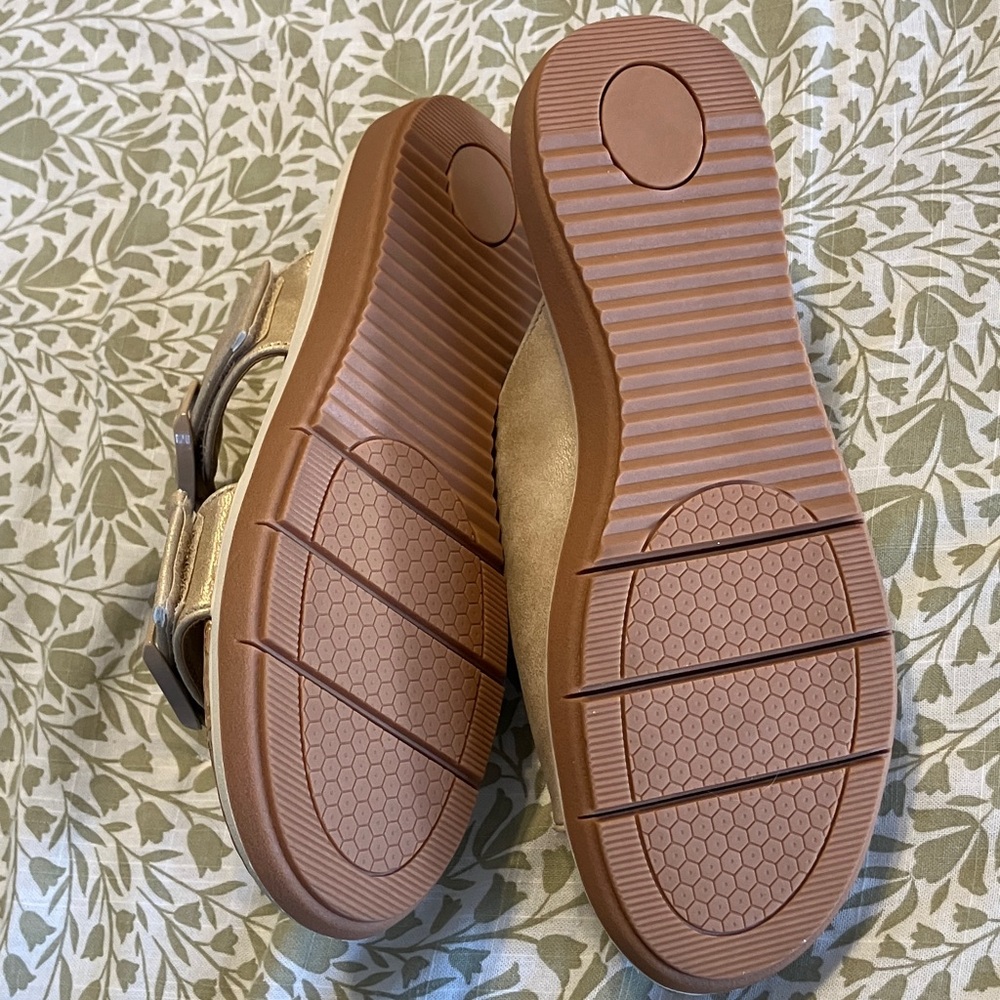 JBU by Jambu Kona Women’s Wedge Sandal Taupe Shimmer Size 8.5 NEW Cork Footbed - Picture 4 of 7